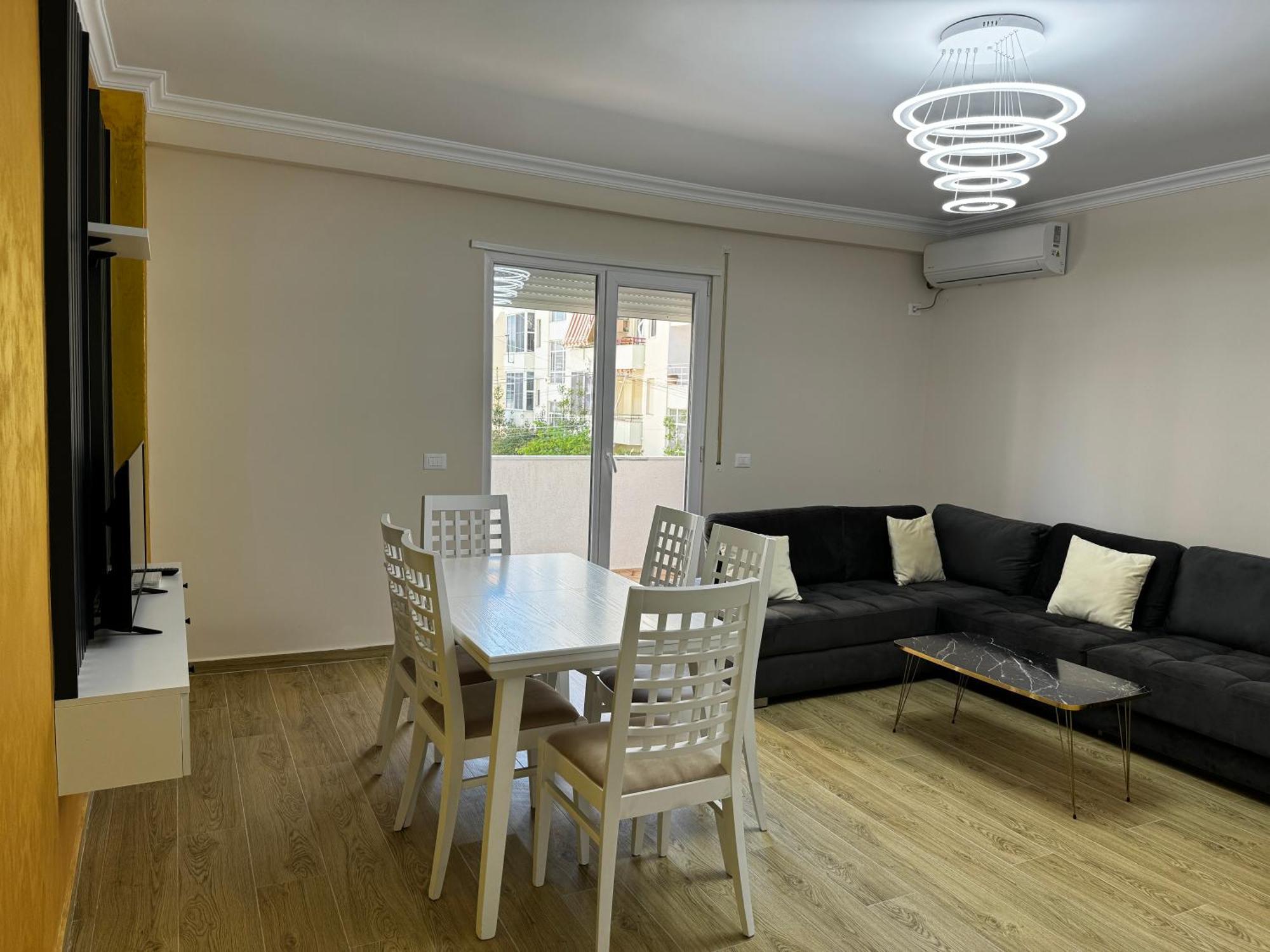 Leilighet Golem Best Apartment